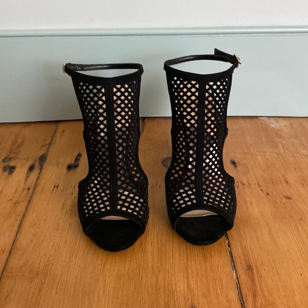 Madden girl black heels, size 9